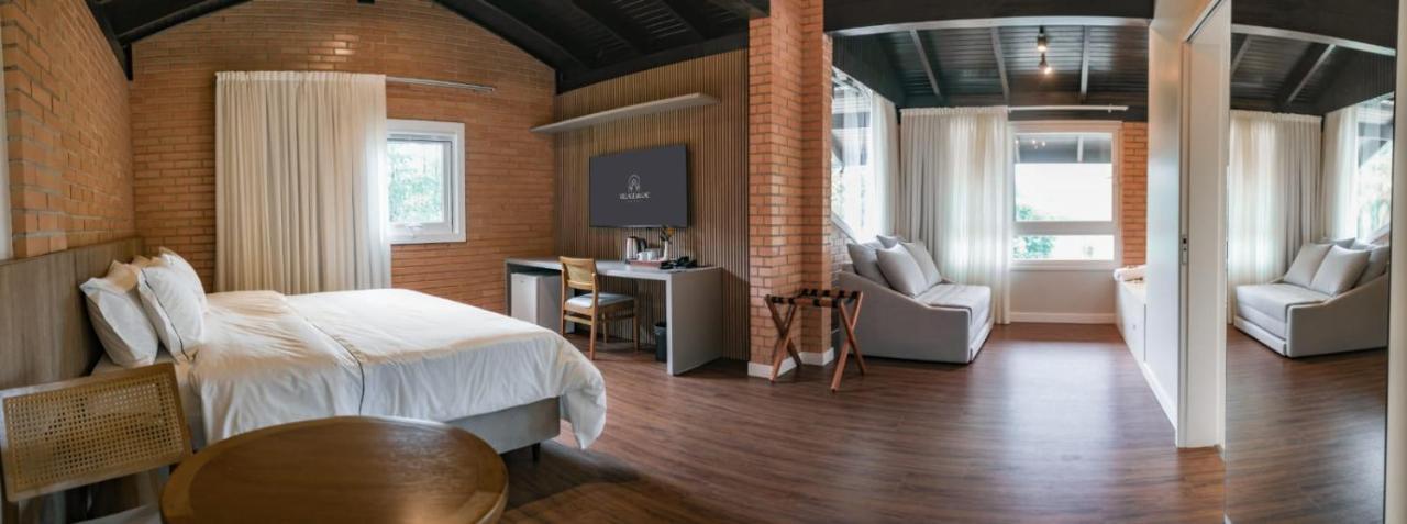 Village Du Lac Hotel بوميرودي المظهر الخارجي الصورة