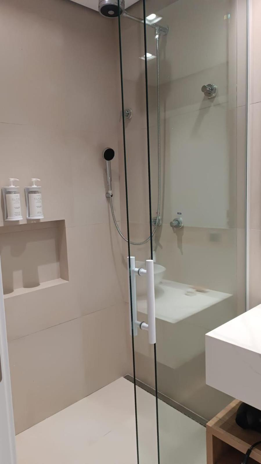 Village Du Lac Hotel بوميرودي المظهر الخارجي الصورة
